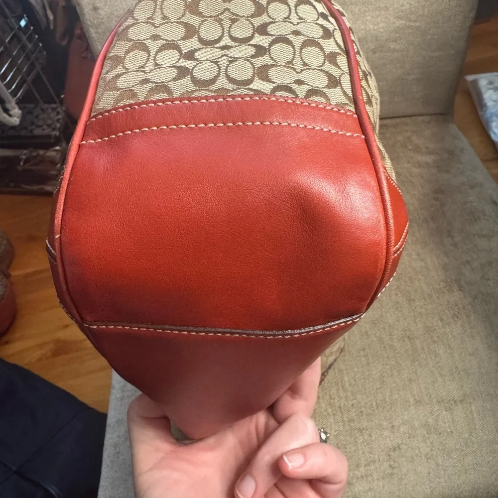 Coach - 2007 Ergo 10744 - Red/Orange Leather Trim - EXCELLENT condition - Picture 5 of 8